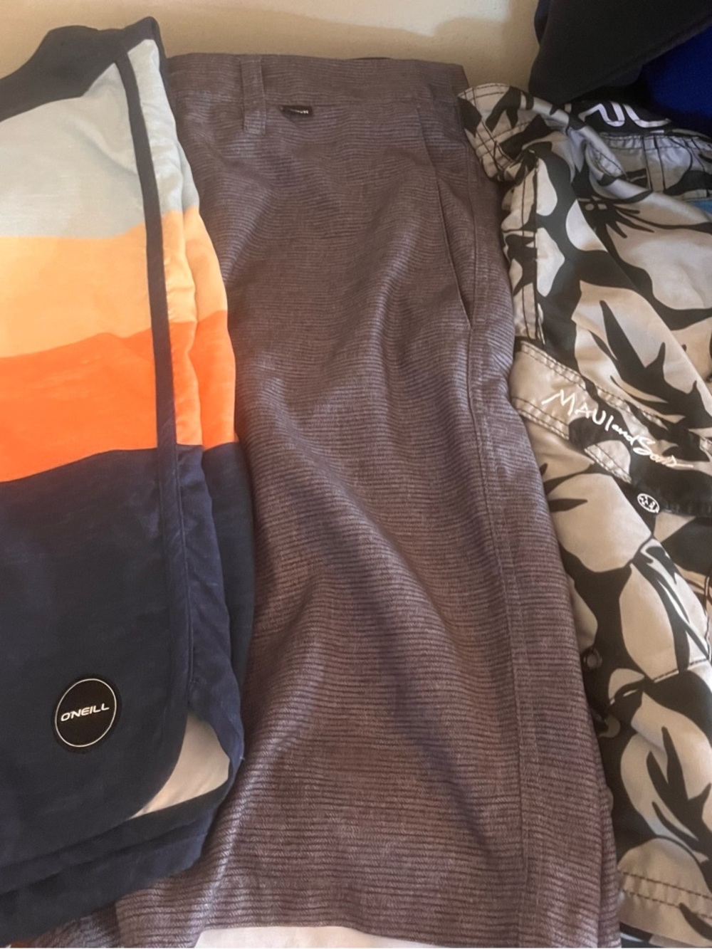 3 size 31 - 32 surf boarding shorts bundle hurley oneil maui & sons b1 bottoms